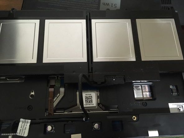 【簡単】DELE LATTITUDE E5550のバッテリー交換をしてみた